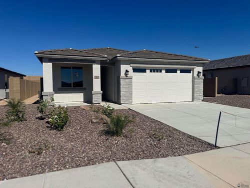 7628 E 35th St, Yuma, AZ, 85365-8227 | Card Image