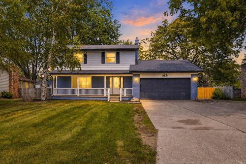 5121 Old Haver Hill Rd, Grand Blanc, MI, 48439-8768 | Card Image