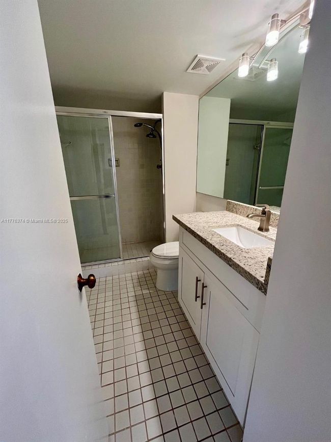 APT-2001 - 4000 Towerside Ter, Condo with 2 bedrooms, 2 bathrooms and null parking in Miami FL | Image 29