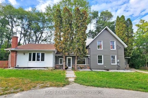 upper-754 The Queensway S, Keswick, ON, L4P4C9 | Card Image