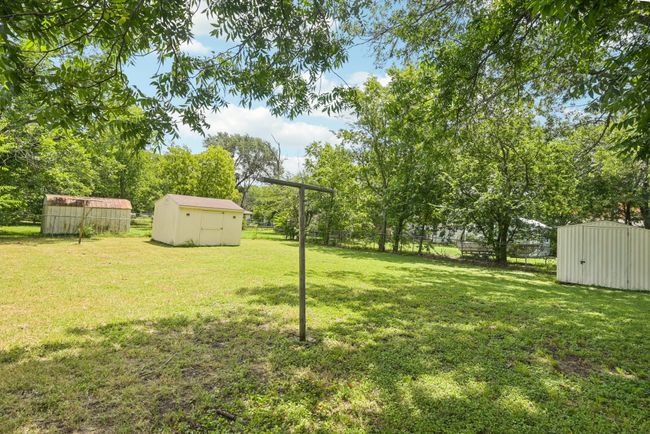 213 N 38 Th St, House other with 3 bedrooms, 1 bathrooms and null parking in Corsicana TX | Image 27
