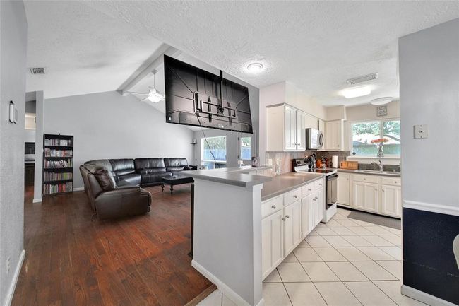 4706 Larksong Ln, House other with 3 bedrooms, 2 bathrooms and 2 parking in Spring TX | Image 13