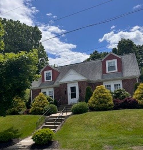 4 Preston Dr, North Kingstown, RI, 02852-5520 | Card Image