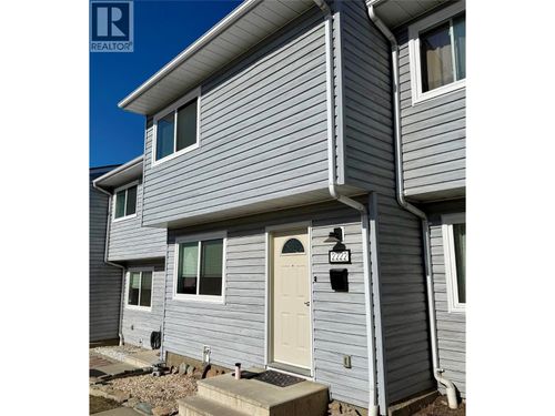 2222 3rd St N, Cranbrook, BC, V1C5G7 | Card Image