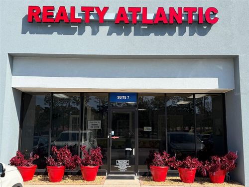 7-4984 Palm Coast Pkwy Nw, Palm Coast, FL, 32137-3620 | Card Image