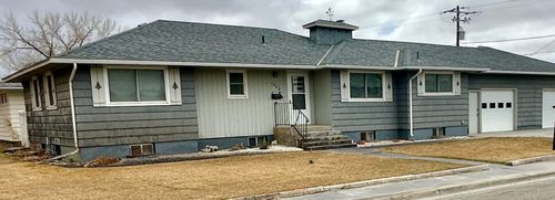 1022 Russell Ave, Worland, WY, 82401-2111 | Card Image