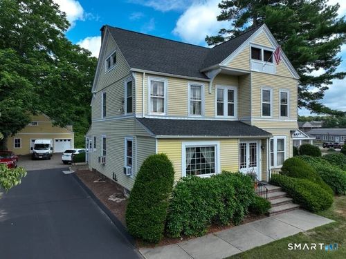 8 W High St, East Hampton, CT, 06424-1057 | Card Image