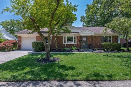 920 Fairacres Dr, Kettering, OH, 45429-4614 | Card Image