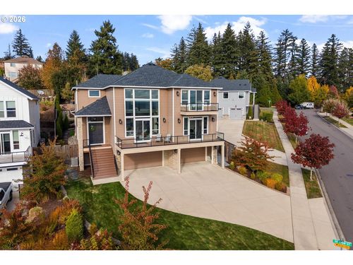 14341 Se Lyon St, Happy Valley, OR, 97086-6434 | Card Image