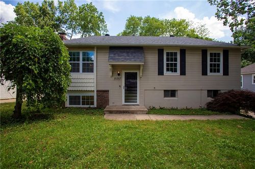 19707 E 14th St N, Independence, MO, 64056-1302 | Card Image