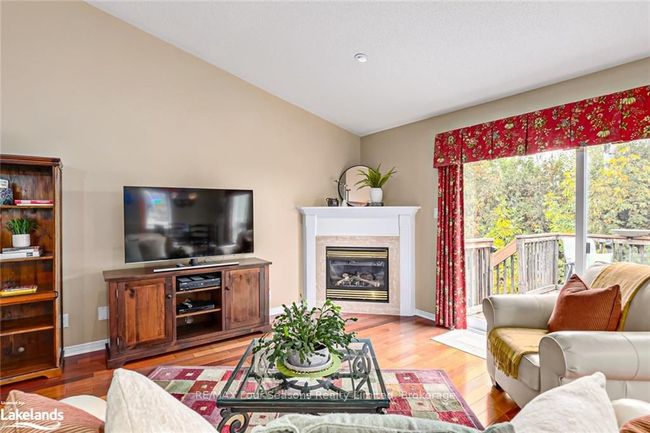15 Westwind Dr, House attached with 4 bedrooms, 2 bathrooms and 2 parking in Collingwood ON | Image 11