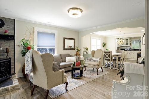 4100 S Fork St, Hickory, NC, 28602-7432 | Card Image