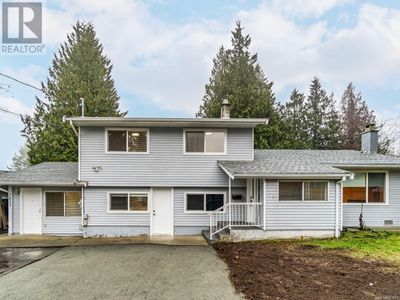 3811 Departure Bay Rd, House other with 5 bedrooms, 3 bathrooms and 4 parking in Nanaimo BC | Image 1