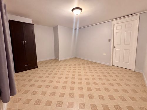 2924 N Linder Ave, Chicago, IL, 60641-4811 | Card Image