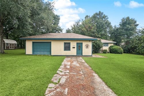 1020 Avenue H, Bogalusa, LA, 70427-4237 | Card Image