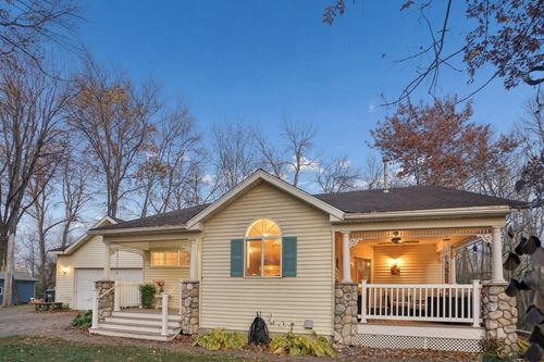 135 Hunters Path, Annandale, MN, 55302-9429 | Card Image