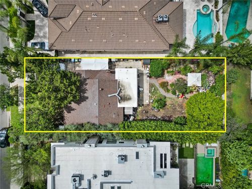 12415 Erwin St, Valley Glen, CA, 91606-4508 | Card Image