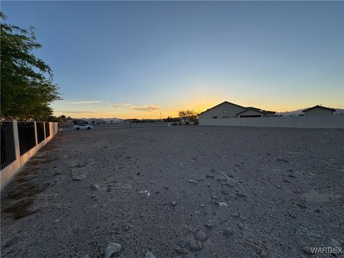 2737 Highview Dr, Bullhead City, AZ, 86429-5928 | Card Image