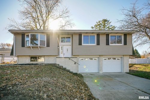 5632 W Overland Pass, Peoria, IL, 61607-1104 | Card Image