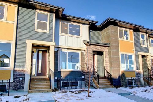 310 Sundown Road, Cochrane, AB, T4C3H2 | Card Image
