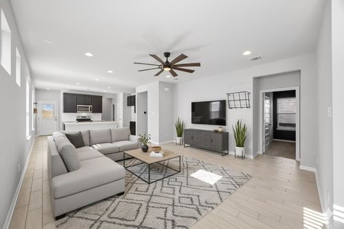 225 Unforgiven Ln, Jarrell, TX, 76537-0750 | Card Image