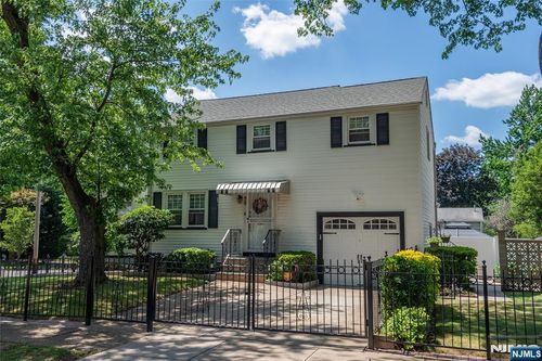 55 Rowland Ave, Hackensack, NJ, 07601-1135 | Card Image