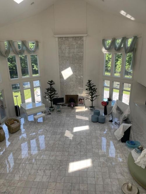 20 Burning Hollow Rd, Saddle River, NJ, 07458-2939 | Card Image