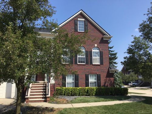 795 Red Run Dr, Troy, MI, 48085-1353 | Card Image