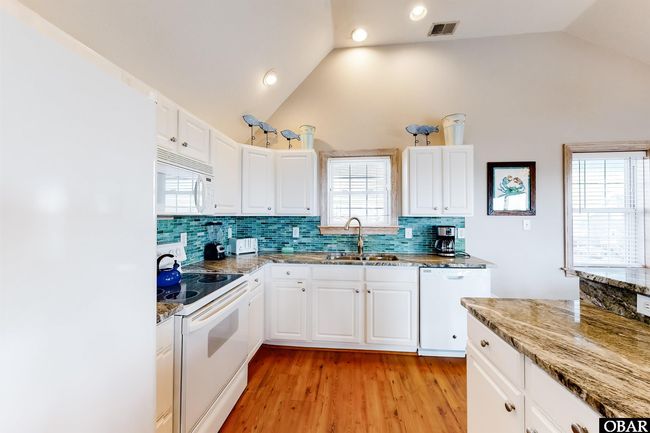 25224 Mac Oca Dr, House other with 5 bedrooms, 4 bathrooms and null parking in Waves NC | Image 11