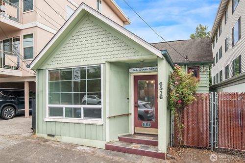 6516 24th Ave Nw, Seattle, WA, 98117-5856 | Card Image