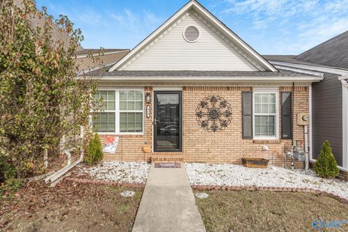 430 Autumnwood Dr Sw, Decatur, AL, 35601-5600 | Card Image