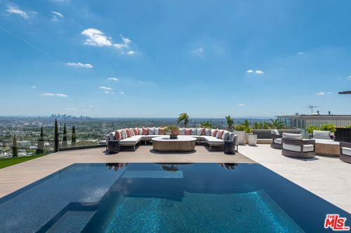 1641 Woods Dr, Los Angeles, CA, 90069-1633 | Card Image