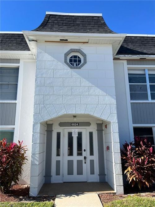 apt-4-6824 Sandtrap Dr, FORT MYERS, FL, 33919-6325 | Card Image
