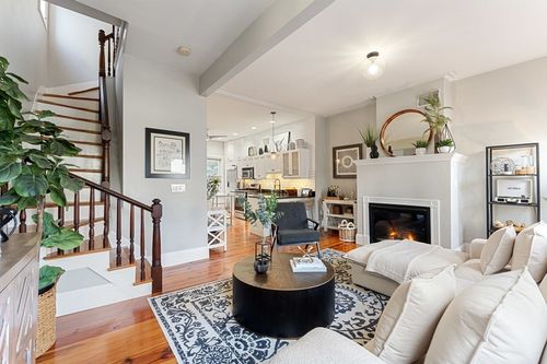 2-511 E 8th St, Boston, MA, 02127-4140 | Card Image