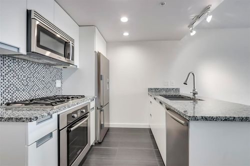 768-2080 W Broadway, Vancouver, BC, V6J0C7 | Card Image