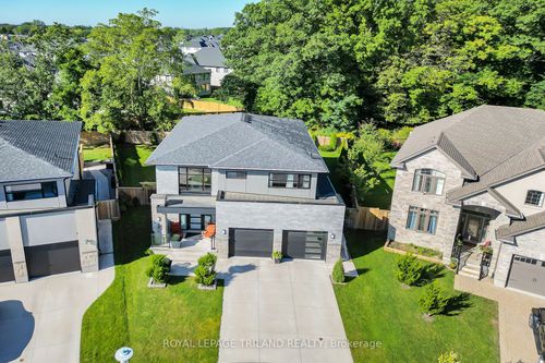 2438 Red Thorne Ave, London, ON, N6P0E7 | Card Image