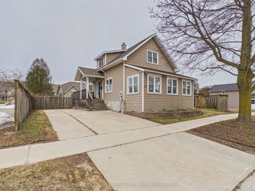 842 Olde Victoria St, Kincardine, ON, N2Z2B3 | Card Image