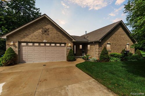 7477 Ore Knob Drive, Tyrone Twp, MI, 48430 | Card Image