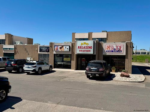 2206 Dell Range Blvd, Cheyenne, WY, 82009-4952 | Card Image
