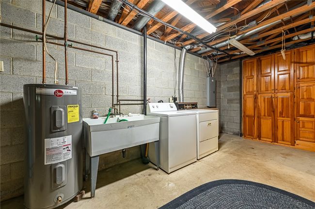 117 Oak Dr, House other with 3 bedrooms, 3 bathrooms and 5 parking in Forward Twp - BUT PA | Image 28