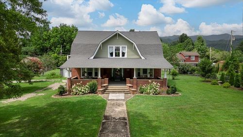 1229 Main St, Andrews, NC, 28901-6209 | Card Image