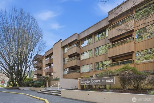 402-10101 Se 3rd St, Bellevue, WA, 98004-6080 | Card Image