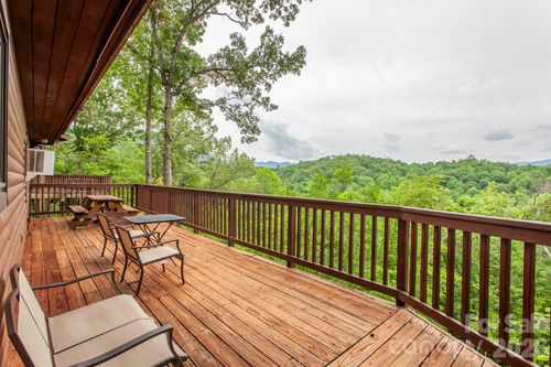 307 Blue Ridge Pkwy, Bryson City, NC, 28713 | Card Image
