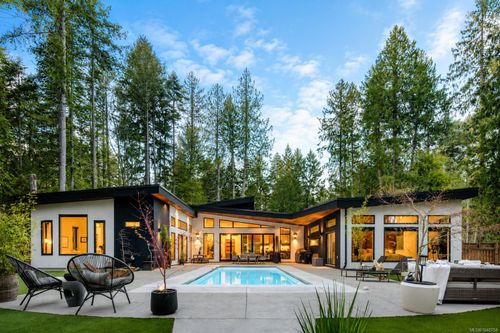 867 Bradley Dyne Rd, North Saanich, BC, V8L5H1 | Card Image