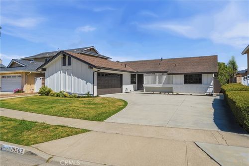 19562 Aragon Circle, Huntington Beach, CA, 92646 | Card Image