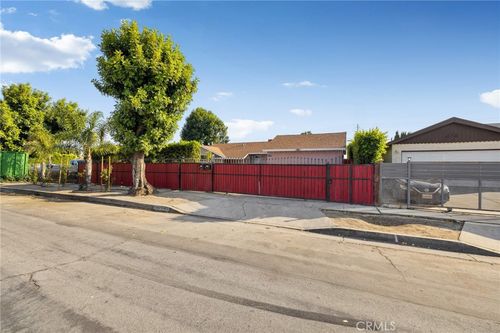 11147 Phillippi Ave, Pacoima, CA, 91331 | Card Image