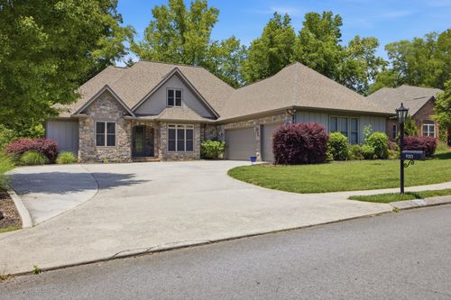 9313 Crystal Brook Dr, Apison, TN, 37302-7572 | Card Image