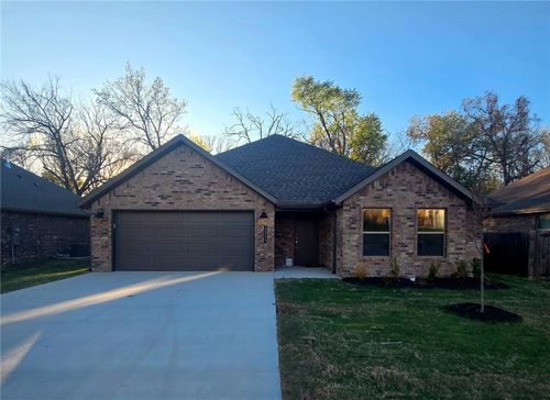 1313 Valley Dr, Gentry, AR, 72734-8663 | Card Image