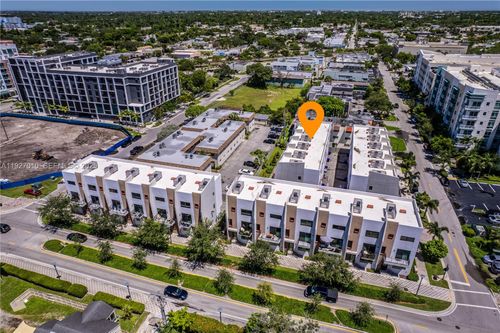 625-113 Ne 6th St, Fort Lauderdale, FL, 33304-2630 | Card Image