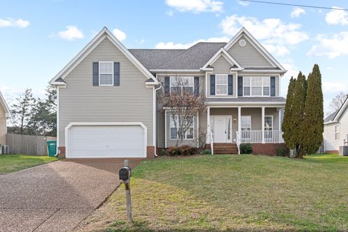 2624 Hansford Dr, Thompsons Station, TN, 37179-9716 | Card Image